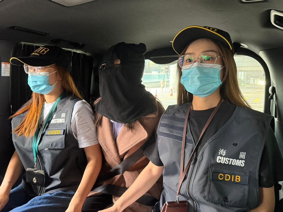 https://fritongpost.com/traveler-from-sierra-leone-caught-with-2-7m-cocaine-in-hong-kong/