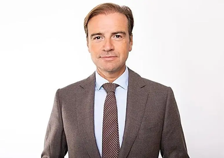 Malik Azmani, Member of the European Parliament, is urging the European Union to consider sanctions against Sierra Leone following the failed extradition effort involving convicted drug trafficker Jos Leijdekkers.